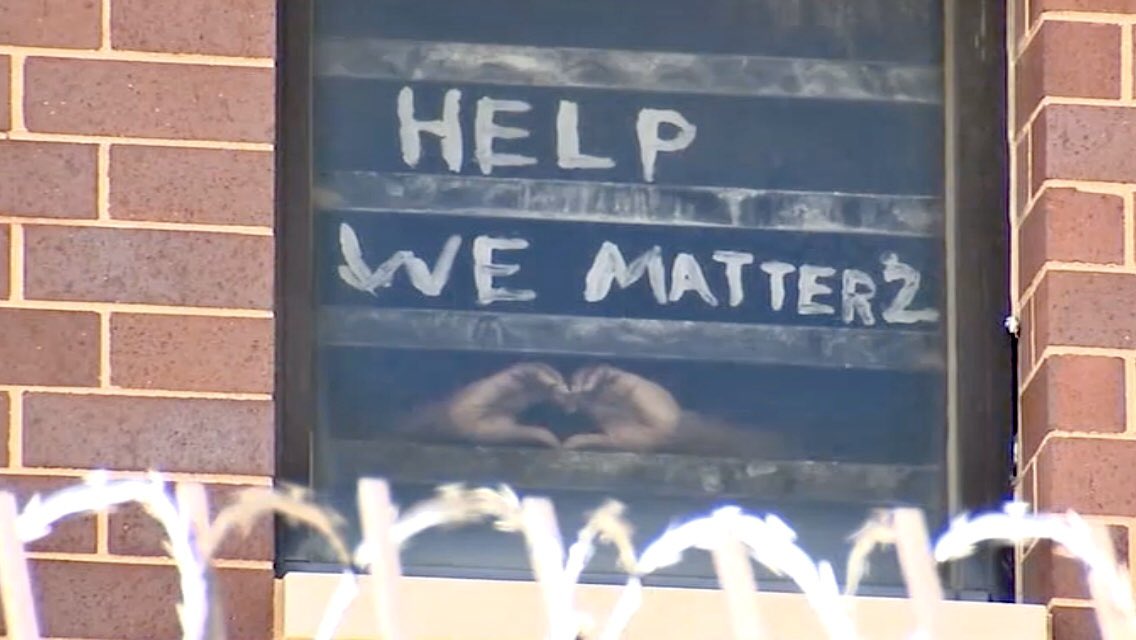 Surrounded by sickness, a Cook County jail prisoner this afternoon sent a hand signal to the <a href="/ABC7Chicago/">ABC 7 Chicago</a> #ITeam abc7.ws/2JUSofN