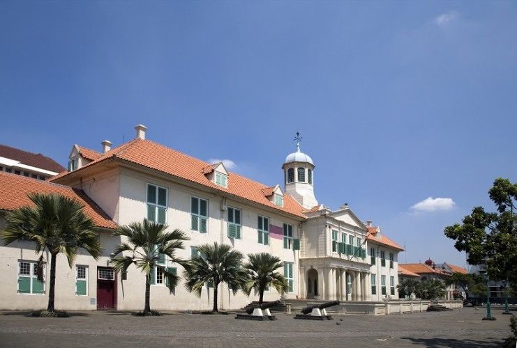 gogonesia's tweet photo. Sebelum merdeka DKI Jakarta pernah dikenal dengan beberapa nama di antaranya: 
1.     Sunda Kelapa (397–1527)
2.     Jayakarta (1527–1619)
3.     Batavia (1619–1942)
4.     Jakarta (1942–sekarang)
https://t.co/ofAdOcePLR

#jakarta #dkijakarta #kotatua https://t.co/D4NdW7WjFq