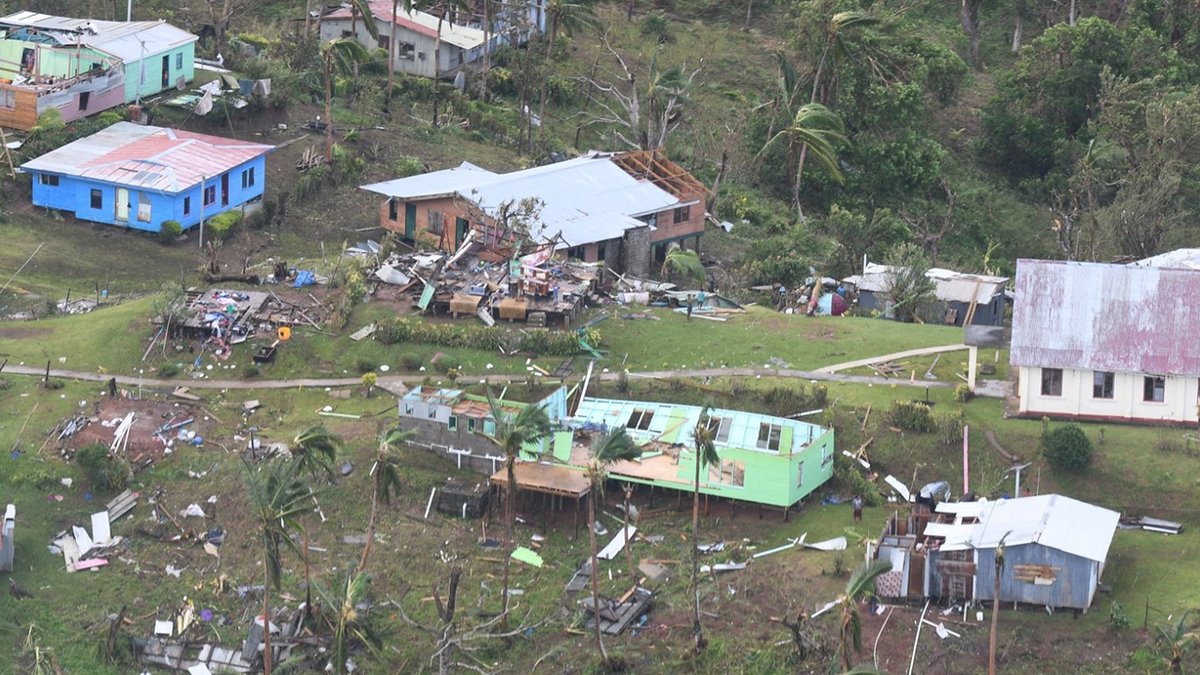 FBC_News's tweet photo. The National Disaster Management Office in their initial damage assessment has revealed that more than 700 homes have been damaged.
#FBCNews #FijiNews #Fiji #TCHarold #FJunited
More: https://t.co/X2AERaGSAV https://t.co/Kgcnj7lABf