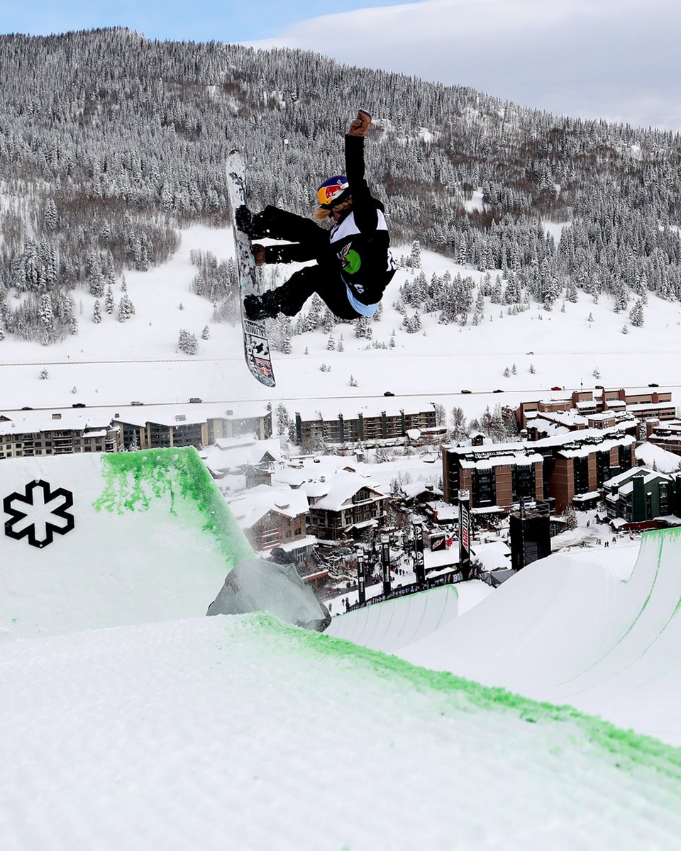 Snowboard halfpipe’s final #OneTeamBestMoment goes to @maddiemastro who earned 2nd place in the modified superpipe at @dewtour!

More: bit.ly/2UXB5Q5