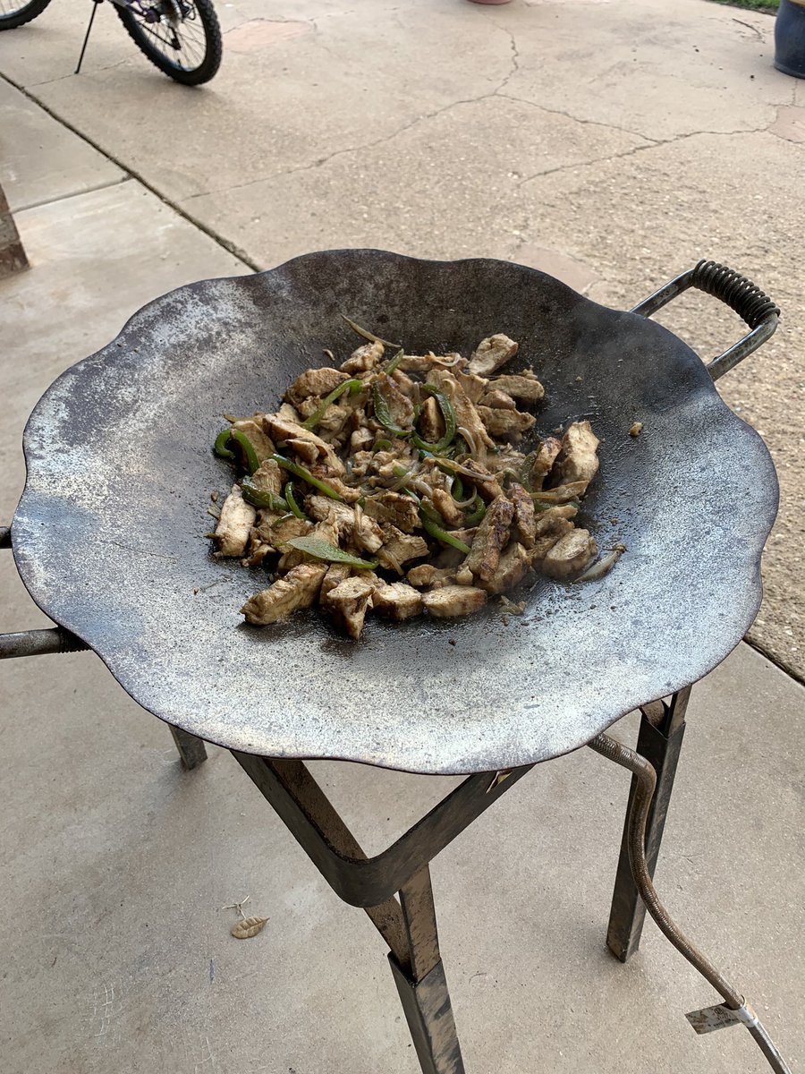 darrengjones32's tweet image. Tonight’s meal.....”Stay at Home” Fajitas!  #StayHome #prettyday