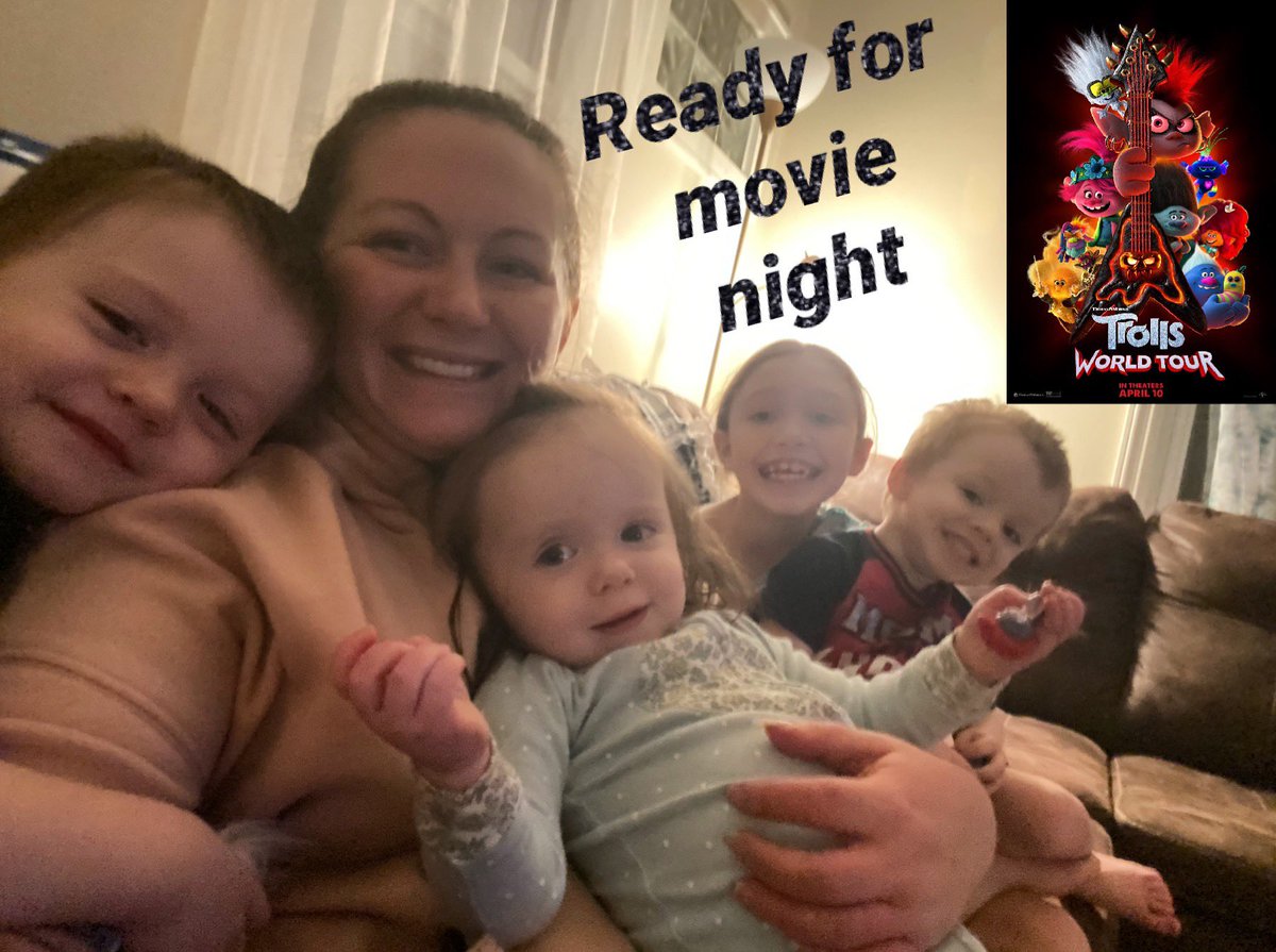 ARoseRising's tweet photo. Ready to watch #TrollsWorldTour #TrollsWatchParty with my favorites 💖 @jtimberlake @AnnaKendrick47 https://t.co/emJorVRArU