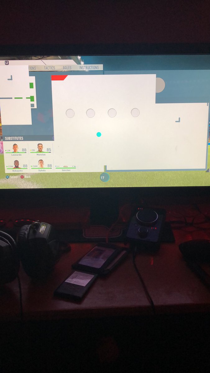 TTrevix's tweet photo. fix you game @EASPORTSFIFA @EAHelp https://t.co/TZVOyX8BQo