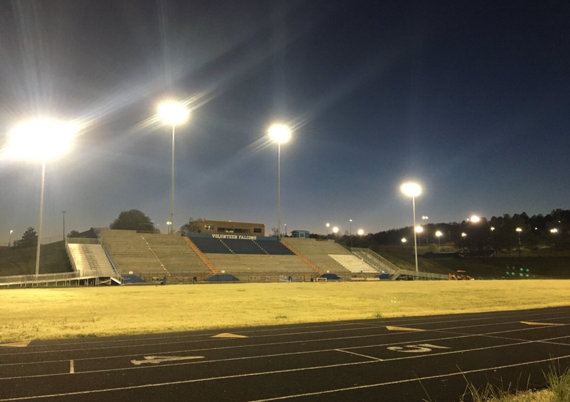 VolunteerAD's tweet photo. Friday Night Lights 

Recognizing and supporting the Class of 2020

Stadium lights tuned on at 20:20 for 20 minutes for the for class of 2020

#vhsproud 
#classof2020
#vhsstrong https://t.co/YLUIzJmGmg