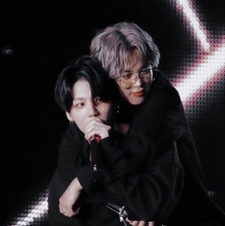 manduuyou's tweet photo. Kejer dah kejer...
#chanlu #kookmin #nielwink #ryeonseung https://t.co/3YOgEau3nH