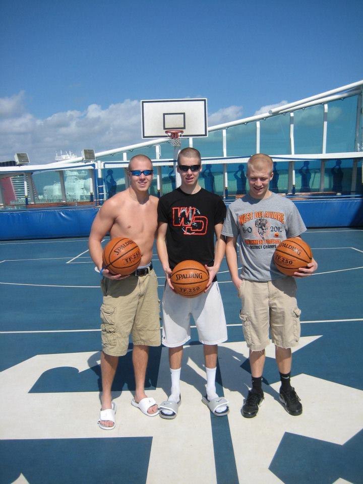 tcurl11's tweet photo. Very dishonest tweet TJ.. the Curley brothers ran that court. Remember you guys taking runner up. https://t.co/eyUKYrAvGE