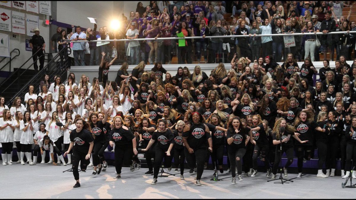 BryleeBeall's tweet photo. It’s so hard to pick just four of some of my greatest memories in @AlphaGam_TSU so here’s a thread!
❤️💛💚 #TarletonGreekWeek #tsu #AGD https://t.co/uLzIS1wSxz