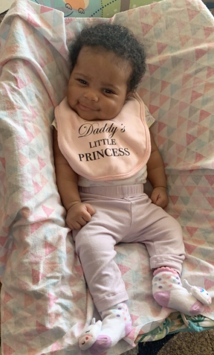 ___yasmineee's tweet photo. youngest girl 🦄 https://t.co/we5oBblcJy