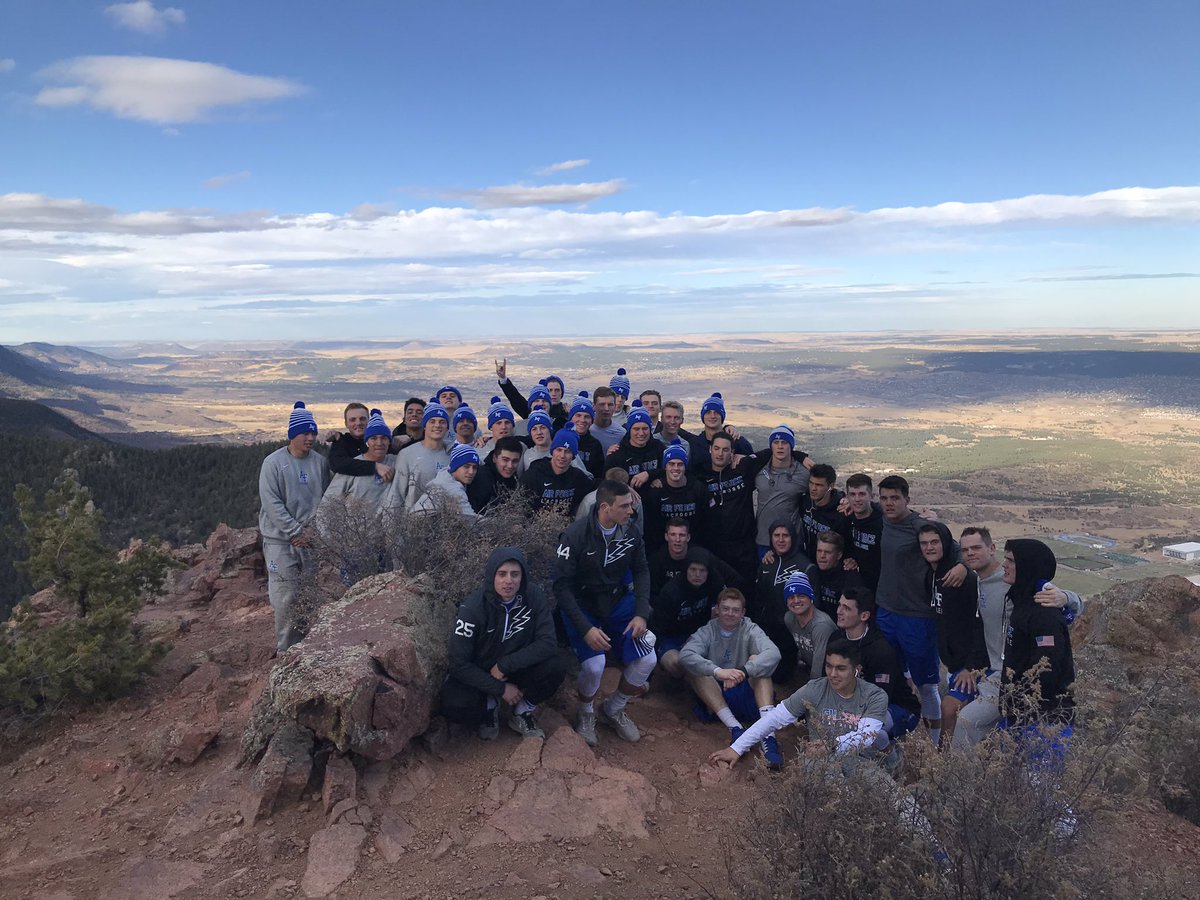 AF_Lax's tweet photo. Flashback Friday to Eagles Peak #ClassOf2020 #GotYourBack #LetsFly ⚡️🇺🇸 https://t.co/t8GzpmCNyP
