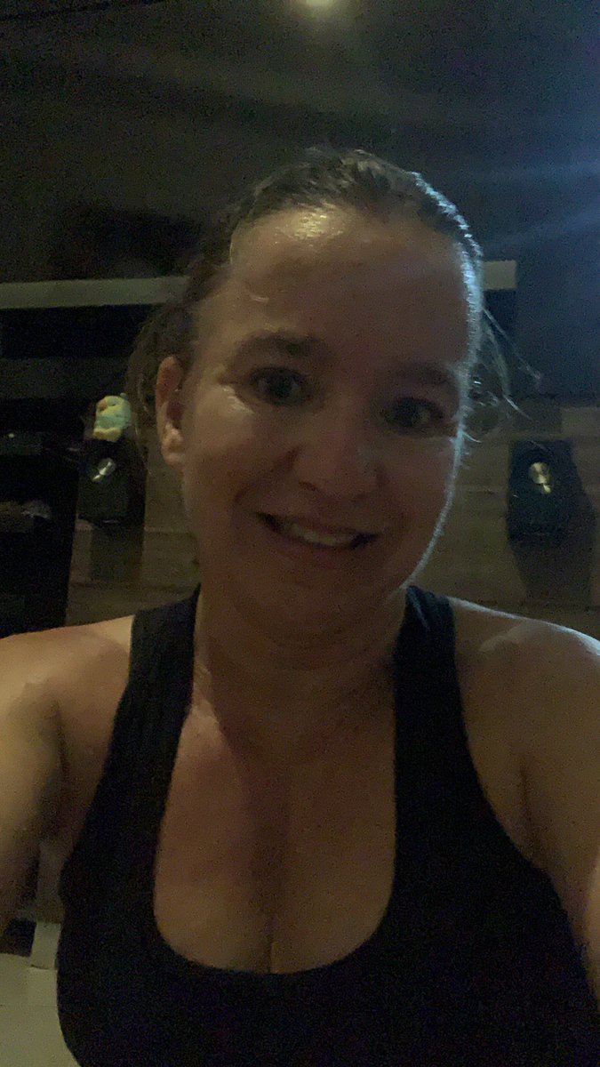 kellyGlaucia5's tweet photo. #BTFIT https://t.co/oQ7jNcjE5s