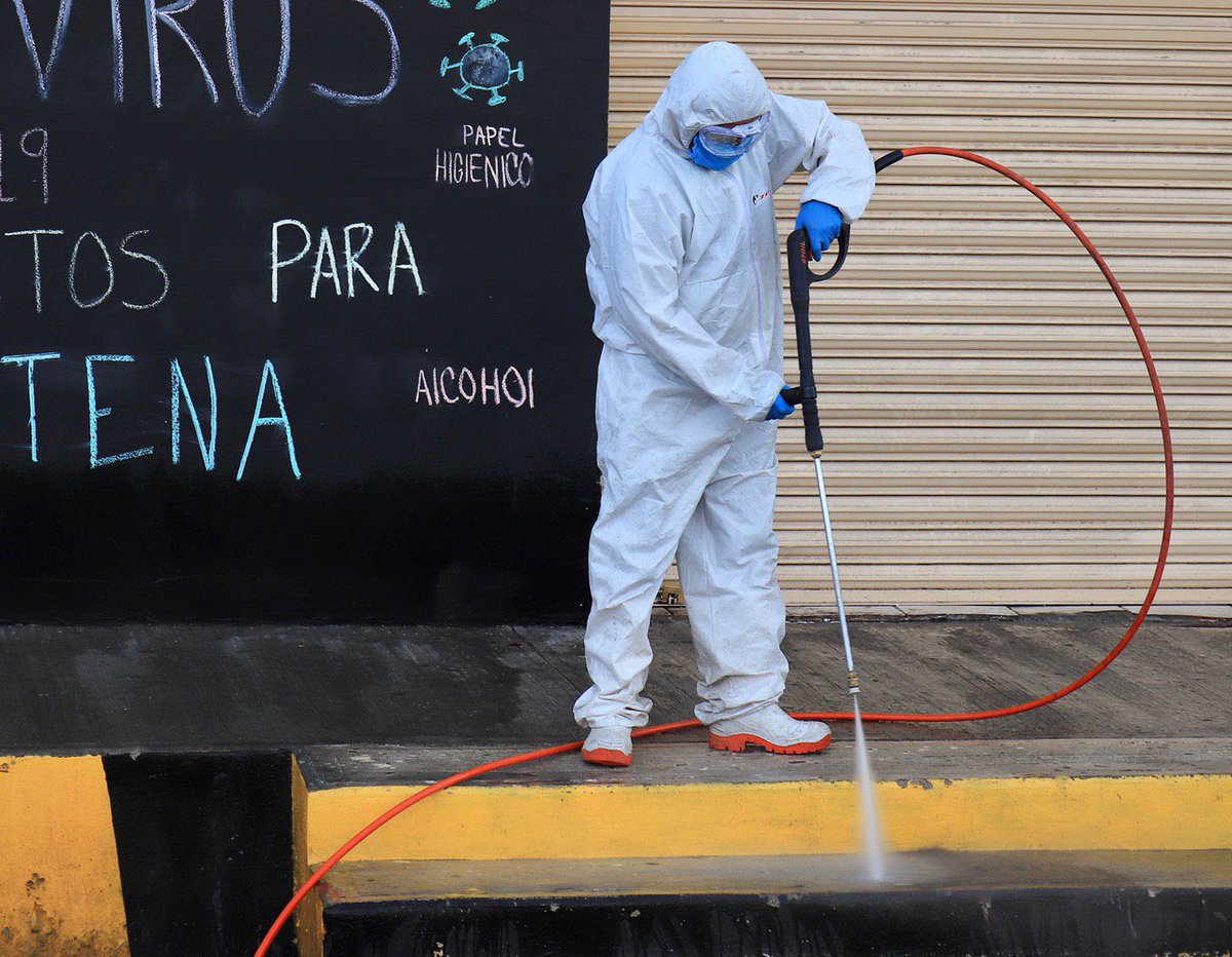 UlisesMejiaH_'s tweet image. contagios entre la población.

Además, por disposición oficial del Comité Estatal por la Seguridad en Salud se #restringe el #acceso a mercado municipales y se evitará el ingreso de #adultos #mayores, #embarazadas y niñ@s.  (2/2)

#SanaDistancia
#QuedateEnCasa
#MeCuidoTeCuido