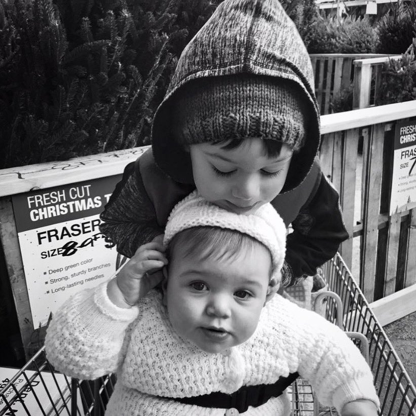 AlexDenisTV's tweet photo. Still one of our favorite 📸 first Christmas all together #nationalsiblingday @tyereedy https://t.co/xiMCmK6V6j
