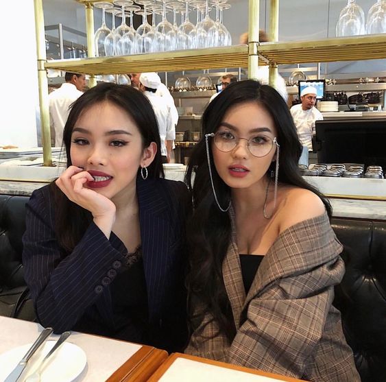 hyaacinths's tweet photo. Happy National Sibling Day to my amazing, brilliant and kickass sister, I love you so much, and I'm so, so proud of you. ❤️🌺🥛 https://t.co/M8JXoIObev