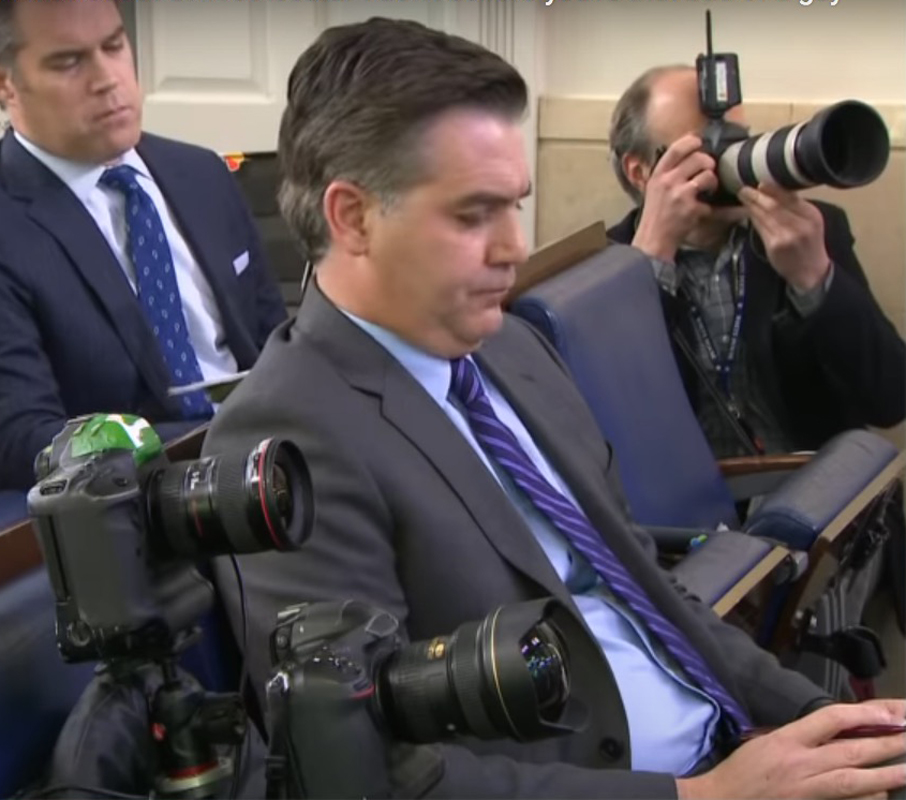ThreadThe pandemic hasn't impacted Jim Acosta's appetite, I'm glad to see.But Acosta isn't really the problem. WE are.Too many of us are under the spell of the Fallacy of the Excluded Middle.All or nothing. One extreme or another.