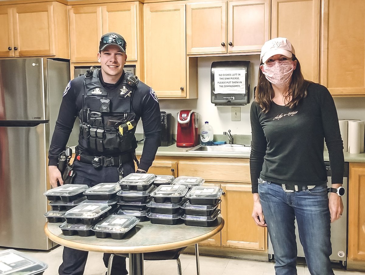 Oakland A's on X: Liam and Kristi Hendriks showing their appreciation for  first responders in Alameda today. The duo sent lunch from Herbs &  Spices Catering to officers with the Alameda Police