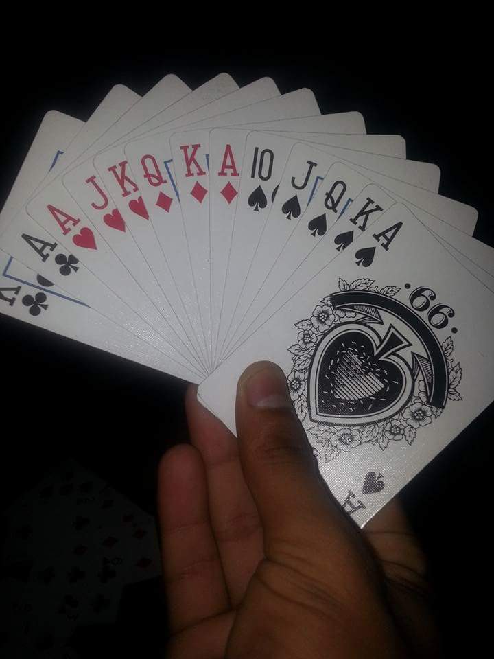 DahalShivahari1's tweet image. #ल भन्नुस कति हात?