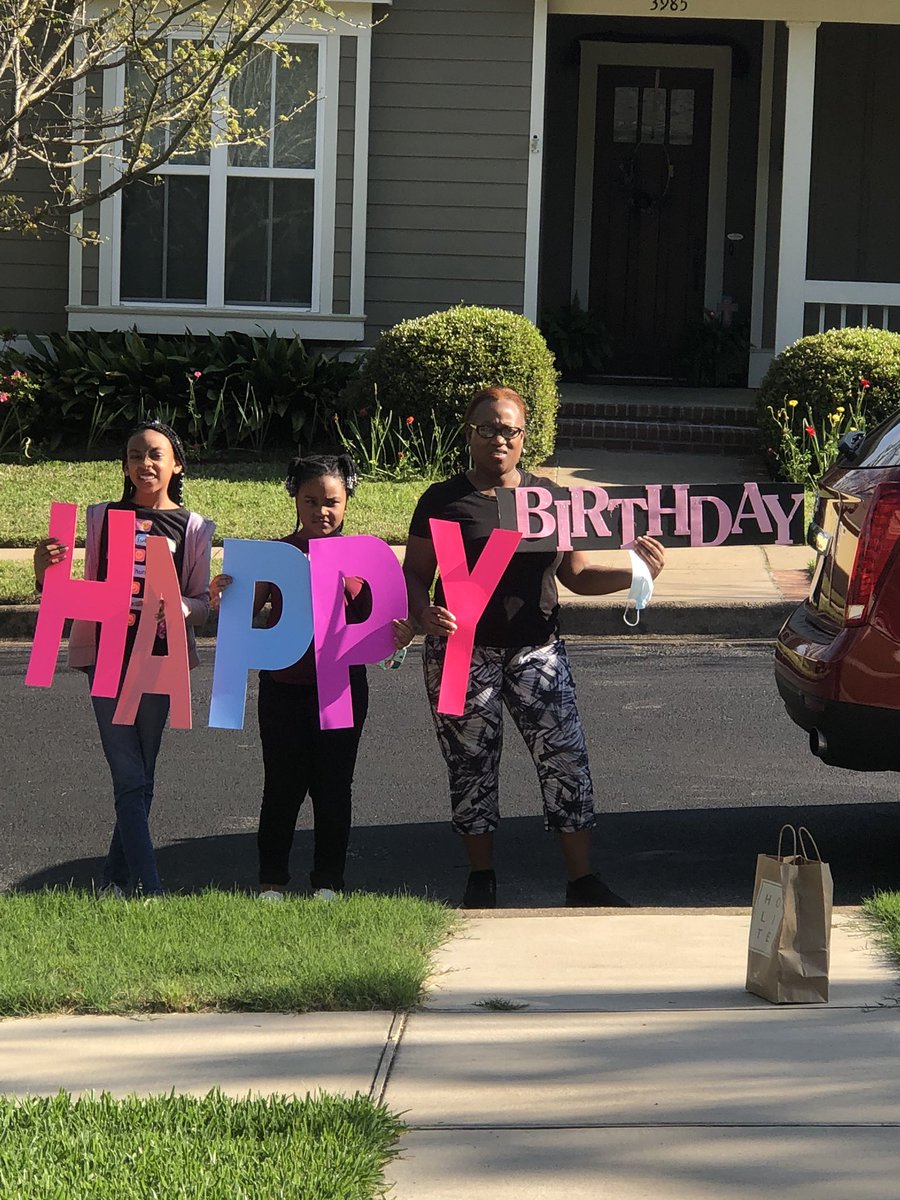 FullenMrs's tweet photo. Thank you @WandaLagail for the birthday drive up.  We appreciate and love you for making Ashlynn’s 8th birthday special!  Also, thank you for the class birthday zoom. https://t.co/PLJQ9SoOJQ