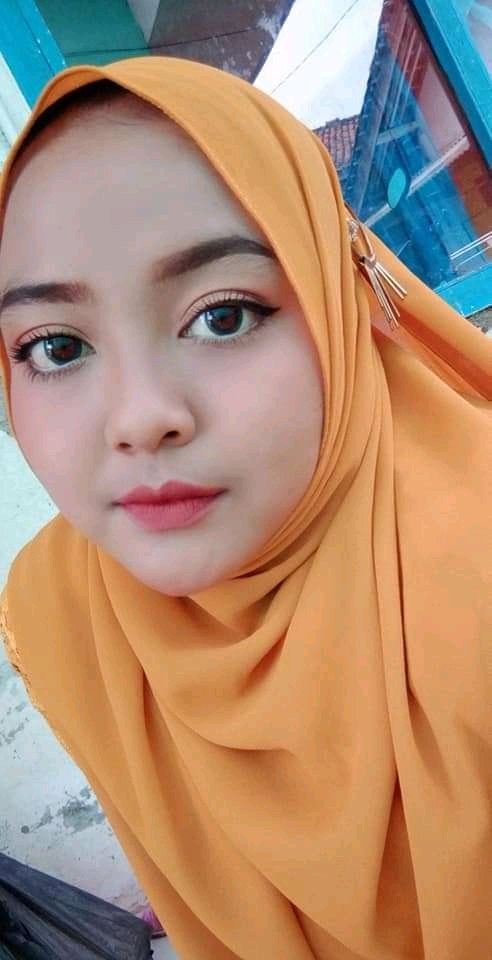 RHrtnt's tweet photo. memang yg berjilbab itu emejing 💦 https://t.co/Q4J5Nmk71g