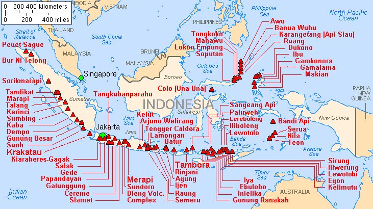 Buat nyegarin ingatan lagi tentang betapa banyaknya gunung api di Indonesia. Di Smithsonian Institute terdaftar 141 gunung, dengan 76 tercatat pernah meletus dalam sejarah.Peta tahun 2001, oleh Lyn Topinka, USGS.
