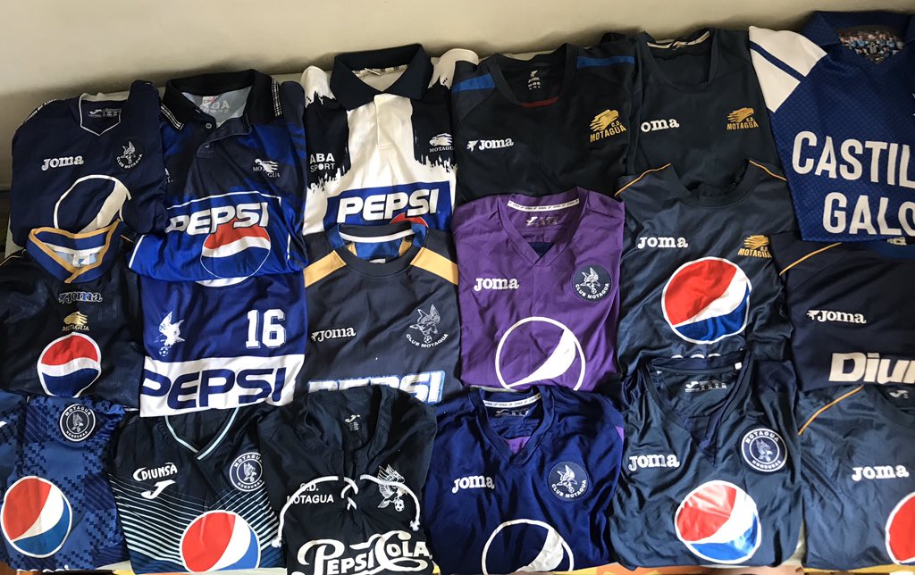 willieborjas's tweet photo. #kitoutchallenge #motagua @classicshirts @retrosyrarezas https://t.co/ZI1d8ujH60