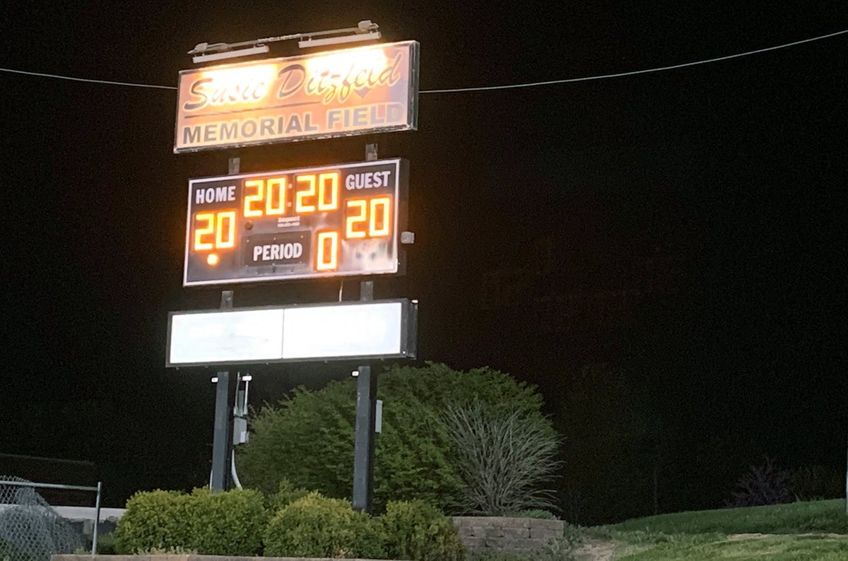 SEDALIASCHOOLS's tweet photo. In honor of #Classof2020 - especially spring sports athletes who saw final seasons over before they started … Lights at Tiger Stadium, Suzie Ditzfeld Field, Dey Field were shining bright tonight at 20:20 (8:20 pm) for 20:20 https://t.co/PsvWZf9h0c