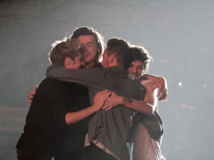 shvnehazza's tweet photo. to my children i’ll talk about One Direction, a legend #OneDirection2020 https://t.co/rFy2IlvrlW