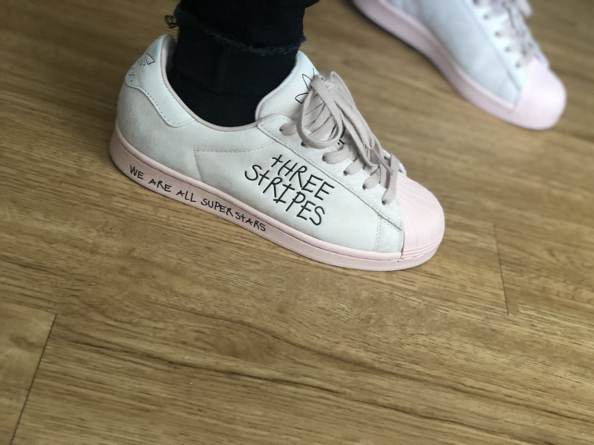 Adidas superstar paradise store lost