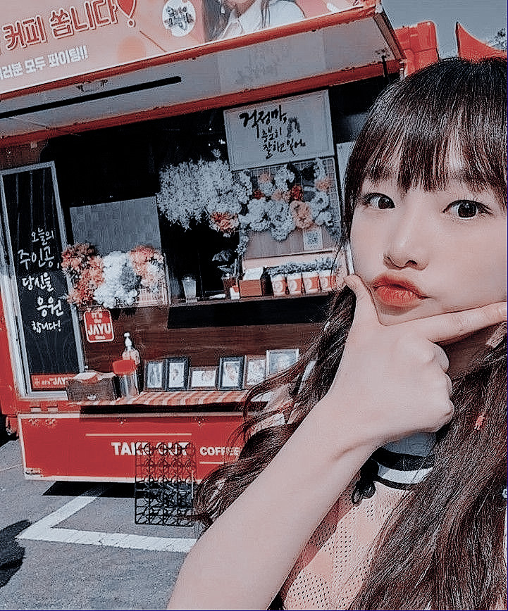 morvelous11's tweet photo. Izone Choi Yena aesthetic packs.
rt/love if u save or use it.
#choiyenaaesthetic #yenaaesthetic #produce48aesthetic #yenalayout #choiyena #izoneaesthetic #izonelayout https://t.co/WPDnzswdVx