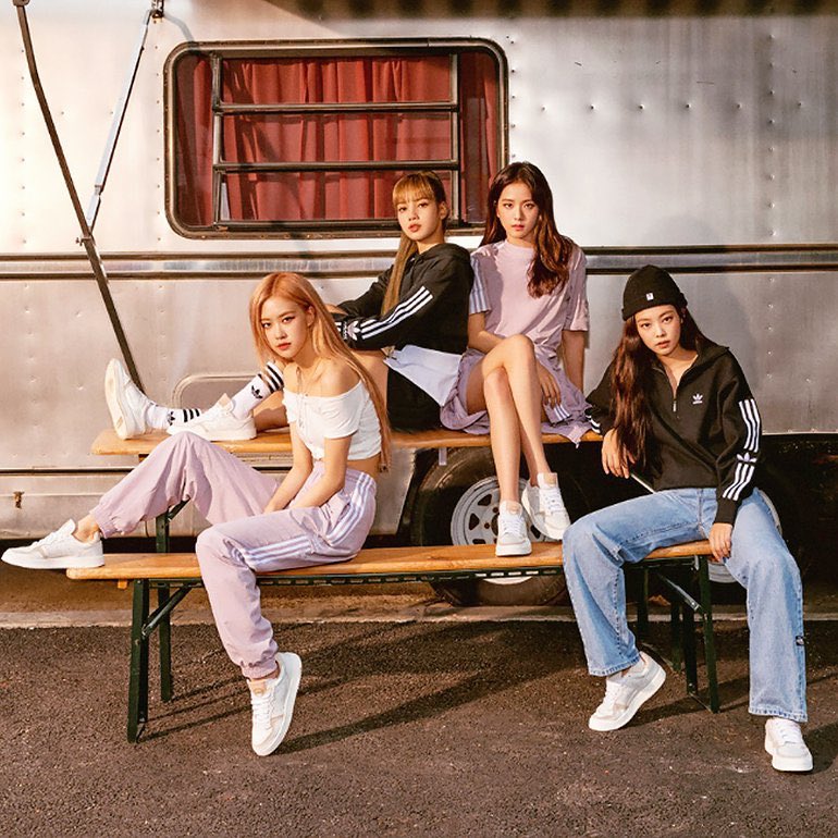 kchartsmaster's tweet photo. Highest 1st day of sales on Hanteo by YG Entertainment artists:

1. @ygofficialblink - Kill This Love 78,275
2. @yginnercircle - Remember 73,502 [NEW]
3. @yginnercircle - WE 68,097
4. @YG_GlobalVIP - MADE 60,951
5. @yginnercircle - CROSS 58,631 https://t.co/kMhlGVlwJ5