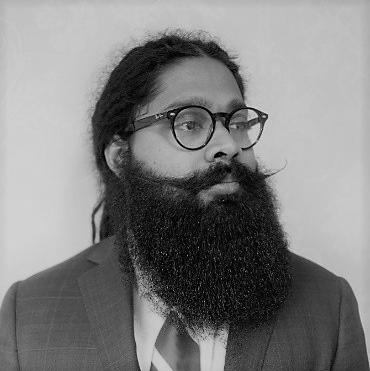 DeepBlueAI1's tweet photo. Meet the faces behind #DeepBlueAI. Our #dataengineering specialist is @PhildeSilva1. With over 15 years' experience in tech, Phil is an expert on digital transformation and cloud architecture. He uses his wide range of skills for real-time data analytics and #IoT. https://t.co/aL7djaoLen
