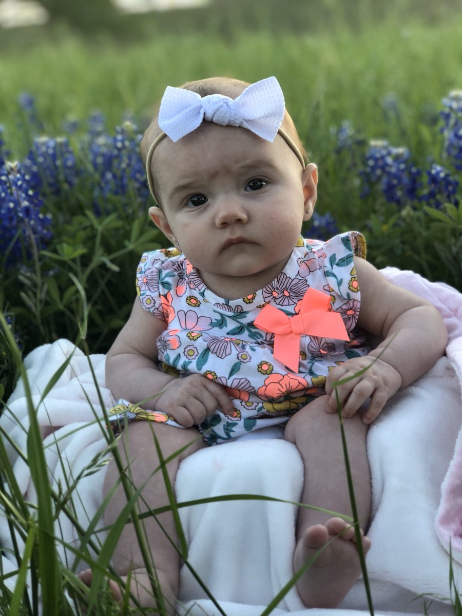 Mariahascally's tweet image. Y’all can say she looks like her daddy all day long, but that sass is all me baby. 🤪 #Imintrouble #lordhelpme #MacieAlexis