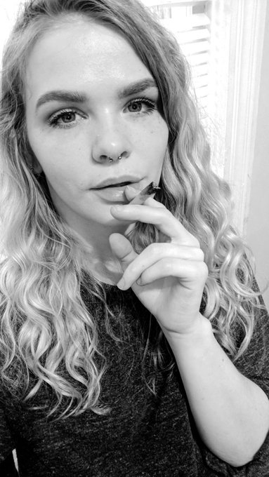 Forever #stoner and shit https://t.co/AcTtmzsPia<a href="/tag/stoner"class="tags">#stoner</a>