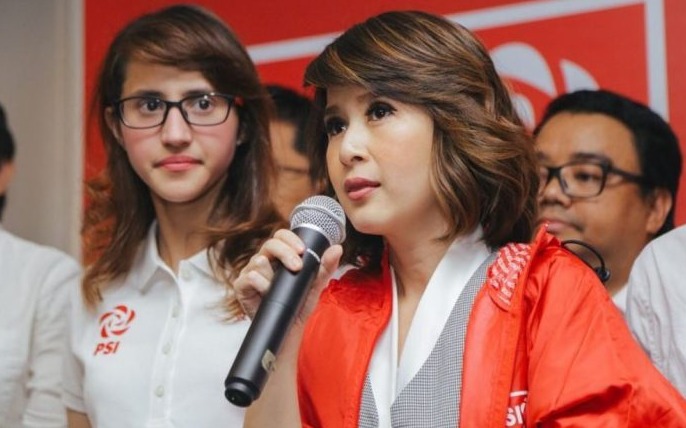 Pak Terawan, nyawa banyak orang ada di tangan bapak. Dengan segala kerendahan hati kami mohon untuk baca dan dengarkan surat terbuka kami.

Surat Terbuka PSI untuk Mentri Kesehatan RI

psi.id/berita/2020/04…