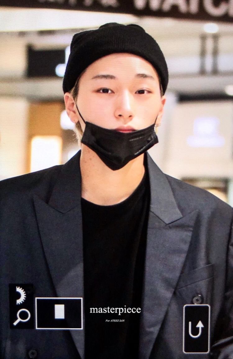 SAN WEARING HATS AND BEANIES A THREAD