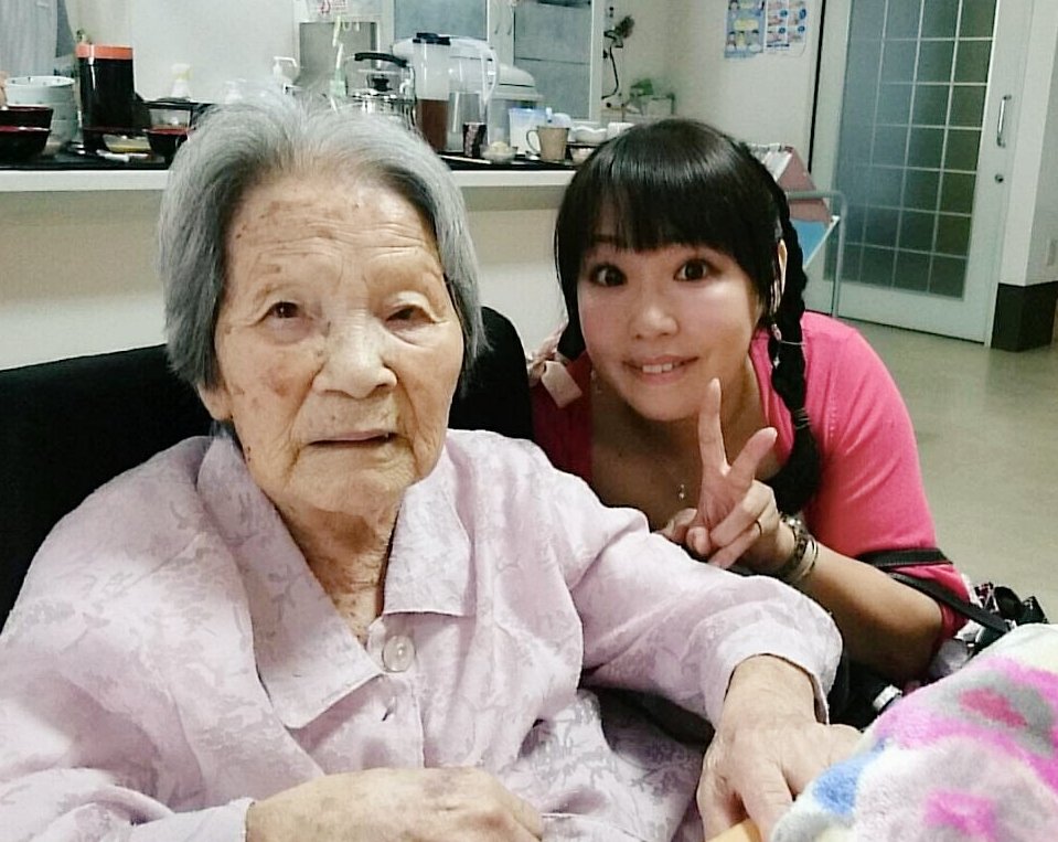 森田成一 A Twitter おめでとうございます 百歳とはおめでたい こちらまで元気を頂く素晴らしいお誕生日です おばあさまによろしくお伝えくださいませ