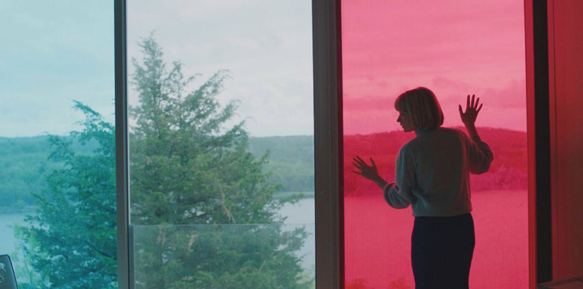 동생이 영화 스왈로우(swallow) 예고편 본 뒤로 보고 싶다고 노래를 부르더니 아침부터 결제해서 보길래 요새 조용히 미쳐가는 여자 이야기 보는...