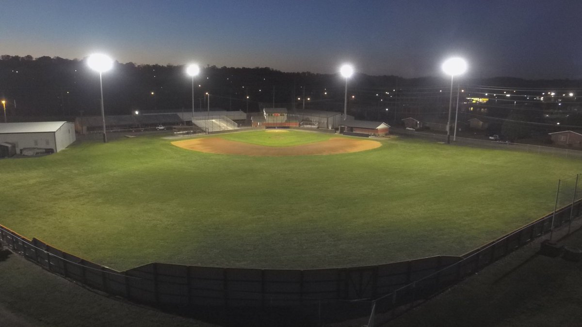 KristieLowe15's tweet photo. Thank you to The CHS Dragon Baseball Coaching Staff, CHS Admin, and the City of Clinton for showing our team and our Seniors lots of love tonight by turning on the lights at 8:20 for 20 minutes and 20 seconds.... #chsbaseball #dragons #Classof2020 https://t.co/HvC99ZwXLr