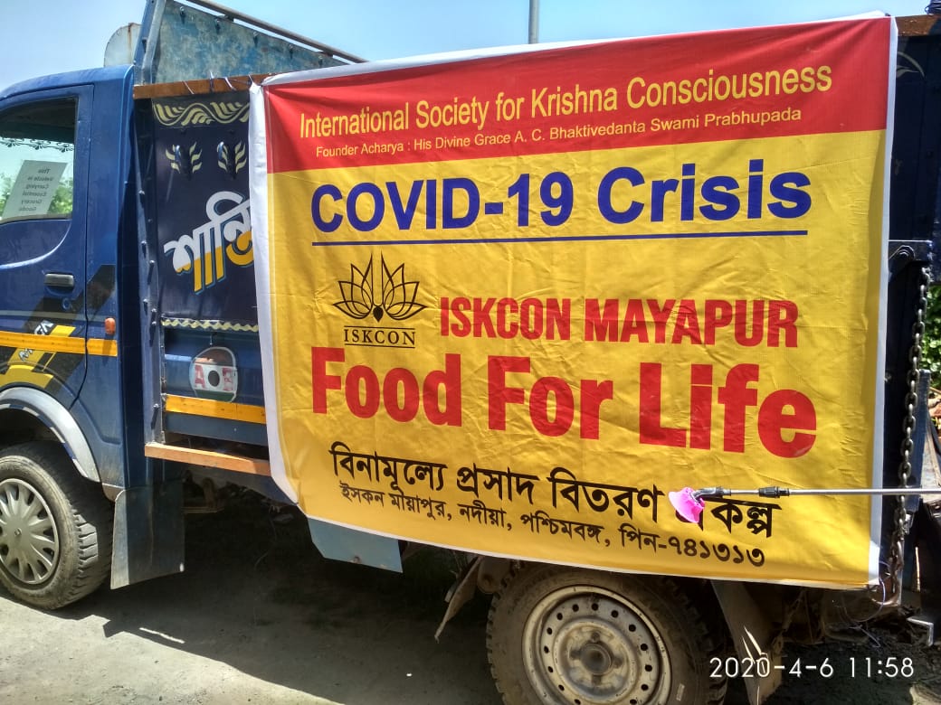 ISKCON Mayapur's Corona Relief Food for Life Program:
Distributed 2000 plates of hot nutritious Kichuri prasad to stranded foreigners and villagers in Mayapur. https://t.co/veCjNw3wn0