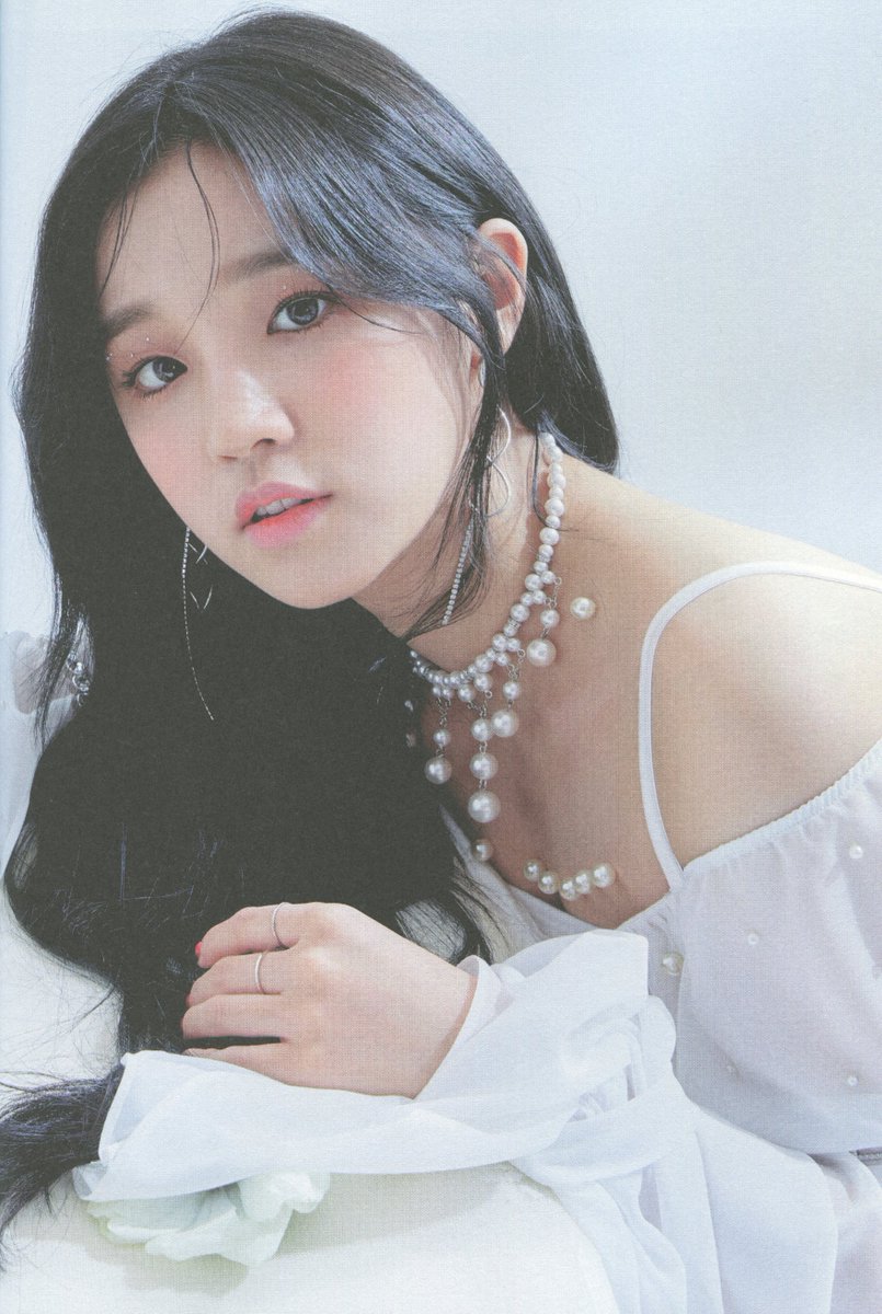 verahsu1010's tweet photo. (SCAN)  (G)I-DLE "I Trust" Album (Lie Ver.)
#여자아이들 #GIDLE #우기 #Yuqi #宋雨琦 #Ohmygod https://t.co/Qrw4tFQTyy