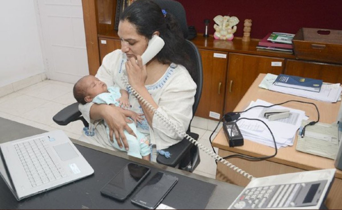 prashantchiguru's tweet photo. An extraordinary feather of @IASassociation. 2013 batch IAS Mrs @GummallaSrijana Commissioner @GVMC_OFFICIAL refused to take 06 months maternal leave and joined back her office with one month old baby in lap. Truly inspiring to all #CoronaWarriors 

#COVID__19 https://t.co/mzbPsUyTco