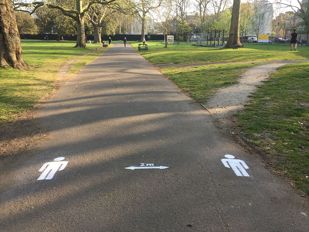 KenParkFriends's tweet photo. Parks Dept @lambeth_council have been busy in #Kennington Park to make sure we all know the rules: So PLEASE: stay at least #2metres apart. Use the park only for a walk or run. No picnics, no sunbathing. Keep your dog on a lead. #StaySafe. Thank you for helping to #KeepParksOpen https://t.co/KTtSw8nTx7