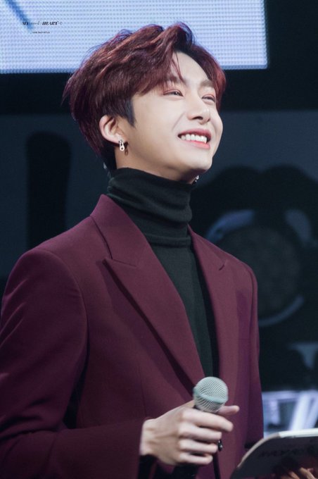  @OfficialMonstaX pour