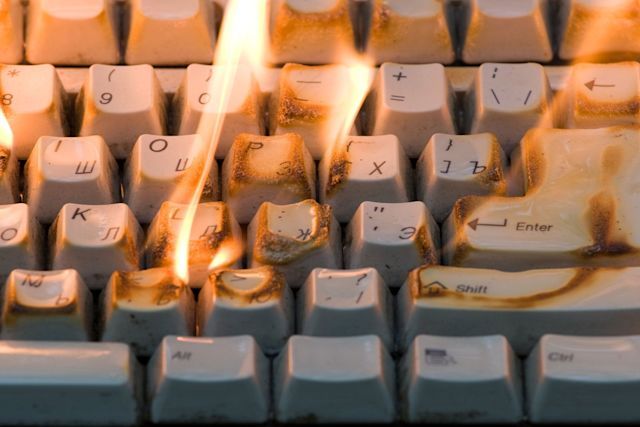 CoryTeK's tweet photo. The Y2K bug could back sooner than you think https://t.co/GCs6BFxoHZ https://t.co/mQgmGEQnxy