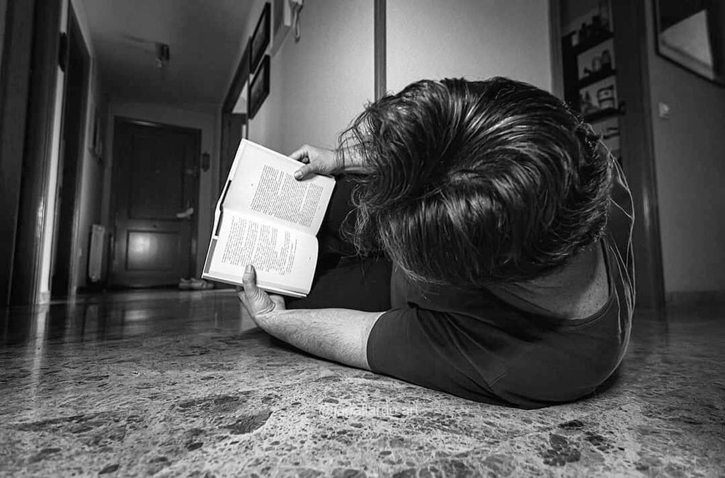 joseangallardo's tweet photo. @Serendipia_CR Hola, os mando mi remedio mientras dure el encierro, un buen libro... #librosutra. https://t.co/CiwK4LONU2