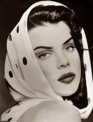 13: Judy Garland/Debi Mazar