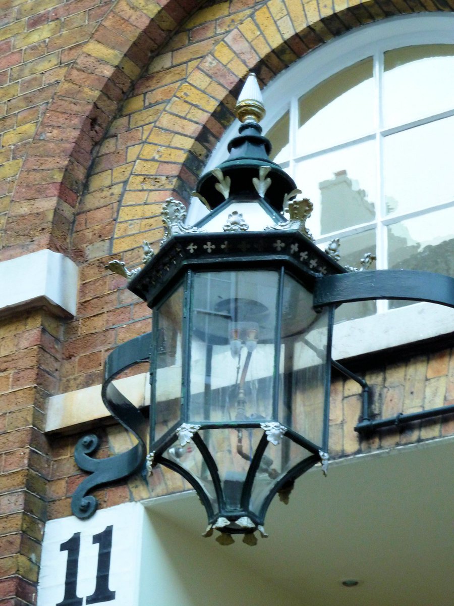 Gaslight of the Day, No.10 [Lincoln's Inn]