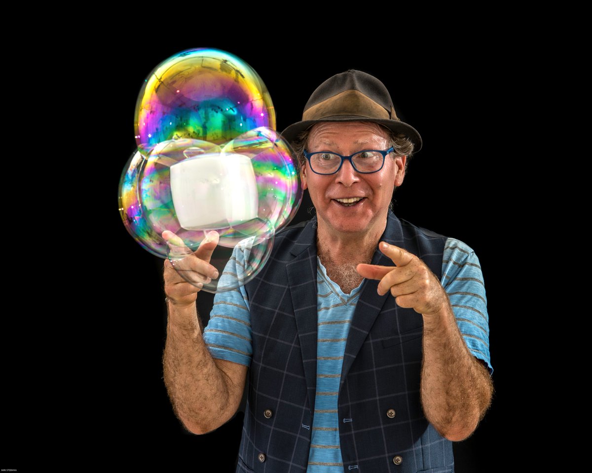 The floating bubble cube