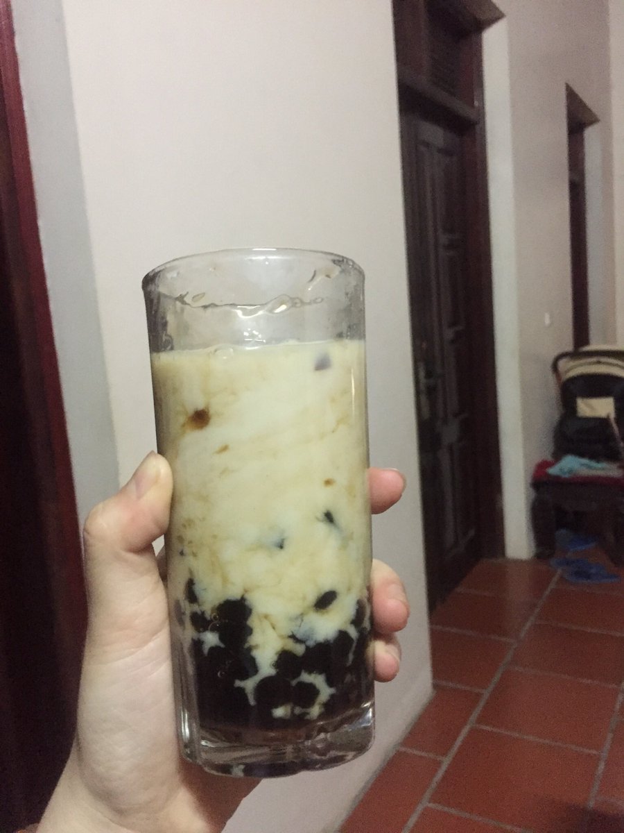 Pepper15101's tweet photo. Sữa chua trân trâu đường đen . #stayhome #checken #lovehome #foodie https://t.co/wdklHp0kYB