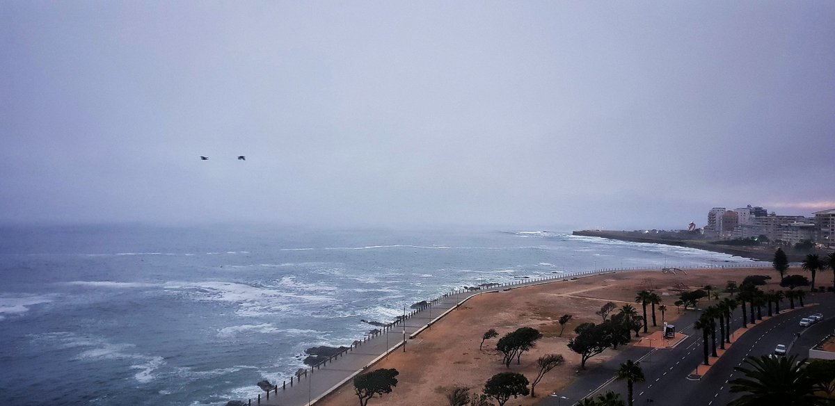 Definitely feel a change in the air. Clouds and drizzle. Sunrise in #CapeTown at 7:06am. Quiet, other than the low, echoing rumble of the sea. <a href="/Heart1049FM/">Heart FM</a> 
deonbing.co.za