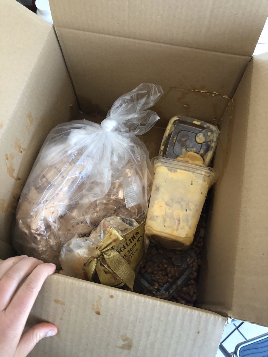 chelsea_modlin's tweet photo. this is how our @HoneyBakedHam was delivered today. 😭 Also had no ice packs or anything to keep it cold... #fail same happened for my parents, but there’s had a side of ants! https://t.co/lemIQk6RVM
